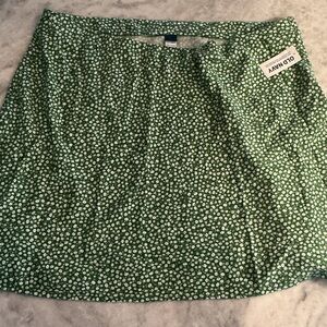 Old Navy A-Line Skirt in Green Floral